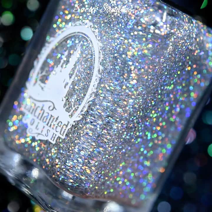 のインスタグラム：「#EnchantedPolish Tinsel by @enchantedpolish 😍 Just like a scattering of diamonds! Потрясающая голография! Как россыпь бриллиантов!」