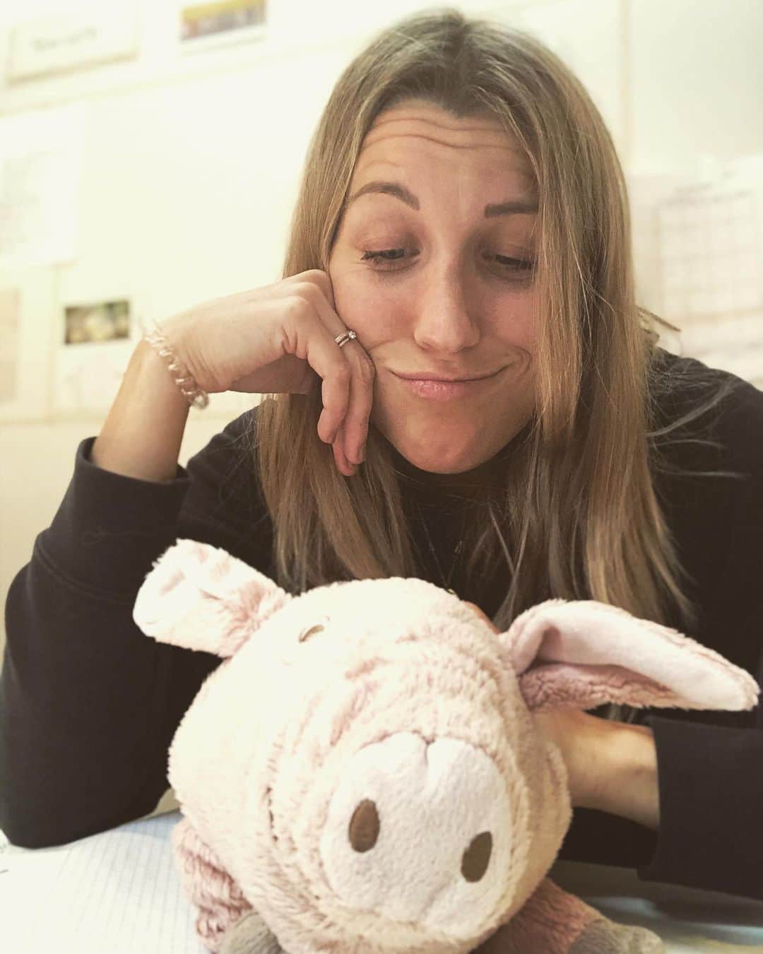 Verena Faisstのインスタグラム：「💭 Hoffentlich haben wir in 2021 bissle mehr Schwein 🐷🍀 #swirdschonwiedergut」