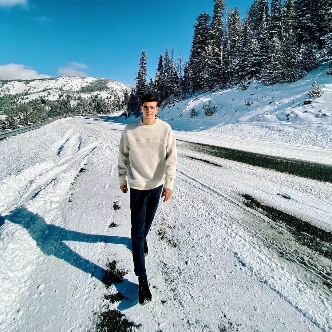 のインスタグラム：「As the temps begin to drop, our unisex Pohlar High-Pile Fleece works hard to keep the body warm with fewer layers. Made from 100% Recycled Polyester, this cozy fleece is a plush alternative to casual wear. #livenau • • • #sustainablefashion #sustainableclothing #fashion #unisexfashion #unisexclothing #sustainableapparel #ethicalfashion #recycledpolyester #fleece」