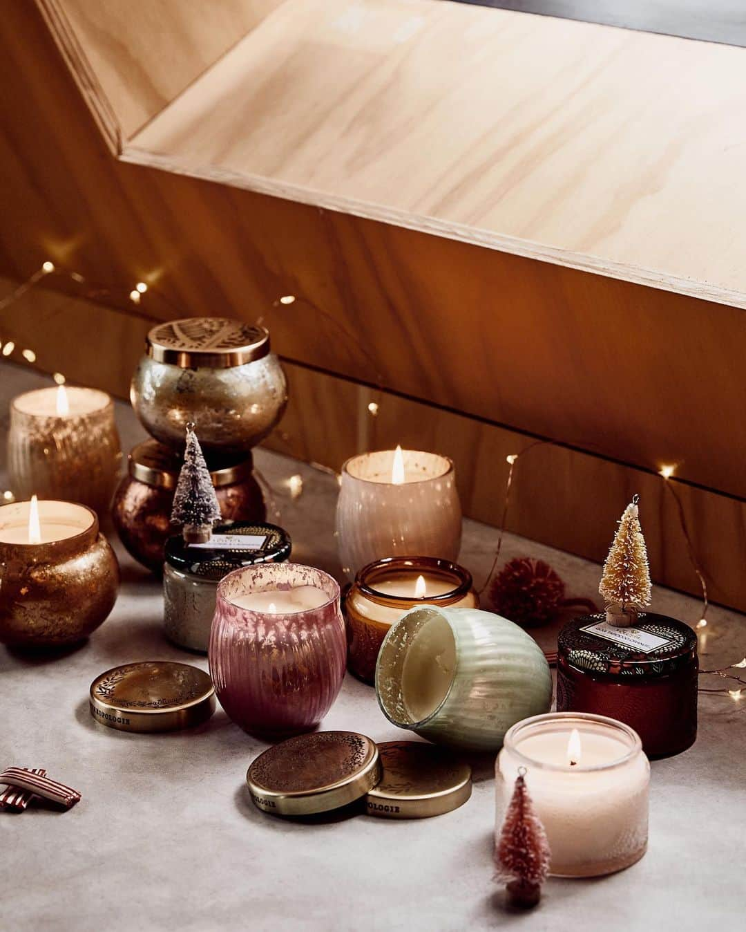 Anthropologieさんのインスタグラム写真 - (AnthropologieInstagram)「In a home this warm & cozy, all is calm & bright 🕯Head over to @Anthroliving for more at-home holiday moments! (link in bio to shop)」12月22日 6時02分 - anthropologie