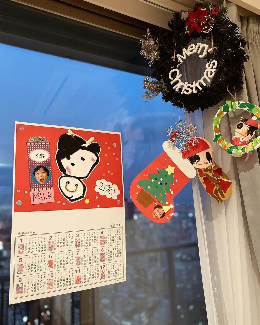 谷口紗耶香のインスタグラム：「かわいい作品いっぱーい🎄&🎌 今年もお家でゆっくりピザ🍕とチキンを食べたいと思います。🤙🏻 ・ #merrychristmasandhappynewyear  #2020#おうち時間」