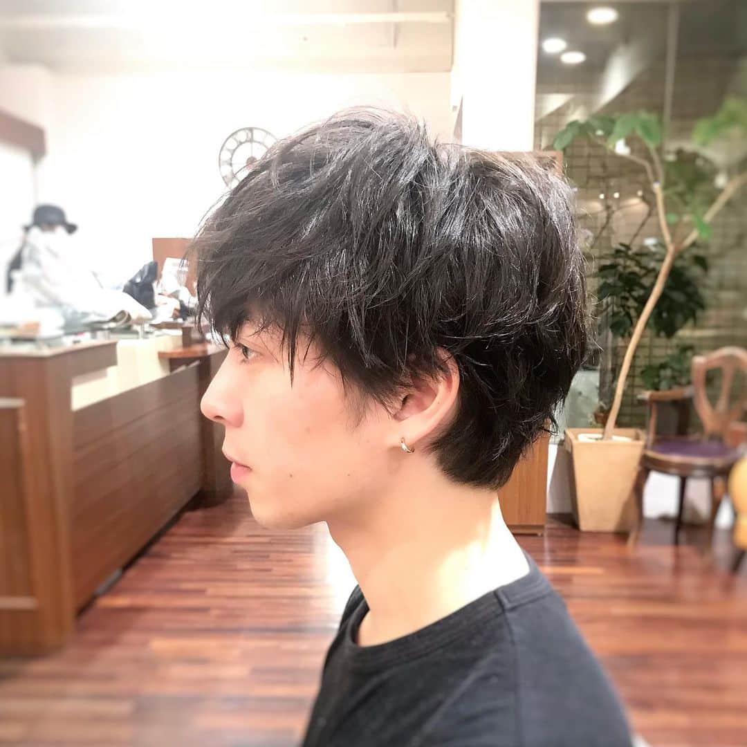 榿澤涼太さんのインスタグラム写真 - (榿澤涼太Instagram)「. hair maintenance✂️  手が乾燥する。  #beautrium #hair #ヘアノキザワ」12月22日 17時29分 - hannokizawadesu