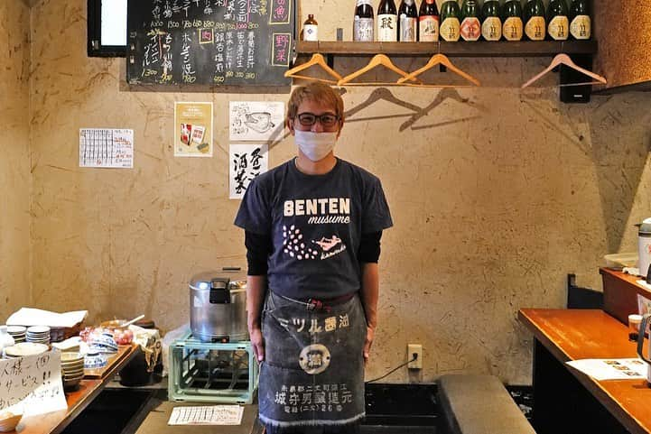 福岡グルメ 福岡ランチ「デビログ」さんのインスタグラム写真 - (福岡グルメ 福岡ランチ「デビログ」Instagram)「前々から太っ腹で評判の店『#かんすけ 』にようやく行けた。 1番人気の「塩さば定食」はなんと700円(税込)‼️刺身をつけても900円ですよ👍 しかも放し飼い鶏の新鮮な生卵が1個サービスとか嬉しすぎる😋 ご飯のお替りが無料なので、食べ過ぎちゃうよね～😆 次は超サービス品の「海鮮丼」900円にしてみよう。 薬院の『かんすけ』は姉妹店で、こちらは「チキン南蛮」がオススメらしい。 代表の守田さん、ご馳走様でした。  #かんすけ本店 #福岡市中央区高砂 1-18-1 092-522-3710 11:30～13:30 18:00～0:00 日曜日、祝日はランチは休み 日曜日営業 不定休 カード不可  #福岡居酒屋 #高砂 #高砂グルメ #高砂ランチ #福岡塩さば定食 #福岡 #福岡県 #福岡市 #福岡グルメ #福岡ランチ #福岡ディナー #福岡ごはん #福岡ご飯 #福岡飯 #福岡食べ歩き #福岡インスタグルメ #食べログ福岡 #福岡旅行 #福岡グルメ旅 #博多 #博多グルメ #博多ランチ #fukuoka #fukuokacity #fukuokagourmet #fukuokapics #hakata」12月22日 16時00分 - devi_takahashi