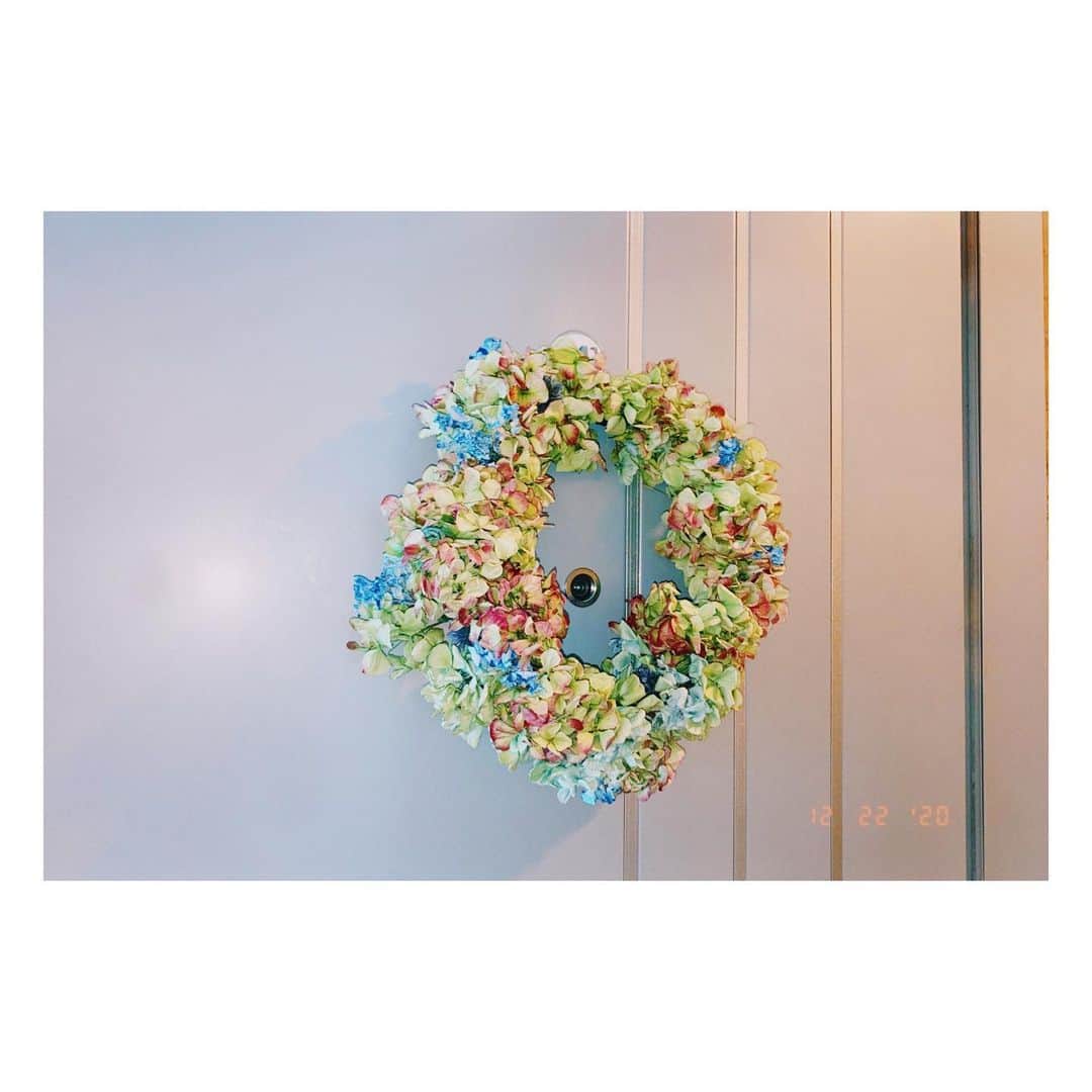 イーランのインスタグラム：「What more can I do~~🎅🏾🎄💕」