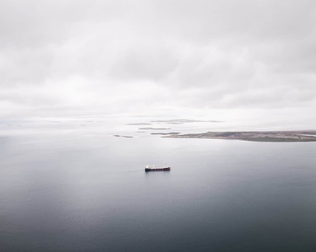 National Geographic Travelさんのインスタグラム写真 - (National Geographic TravelInstagram)「Photo by Luján Agusti @lujanag / Many ships are usually seen entering and leaving the Beagle Channel, but this year has been different. Due to the pandemic, the circulation of ships was much less and the canal looked quite lonely. This has surely been good for all the marine fauna that roam this part of the sea. Follow me @lujanag to learn more about my life and work in the southern island of Tierra del Fuego.」12月22日 16時39分 - natgeotravel