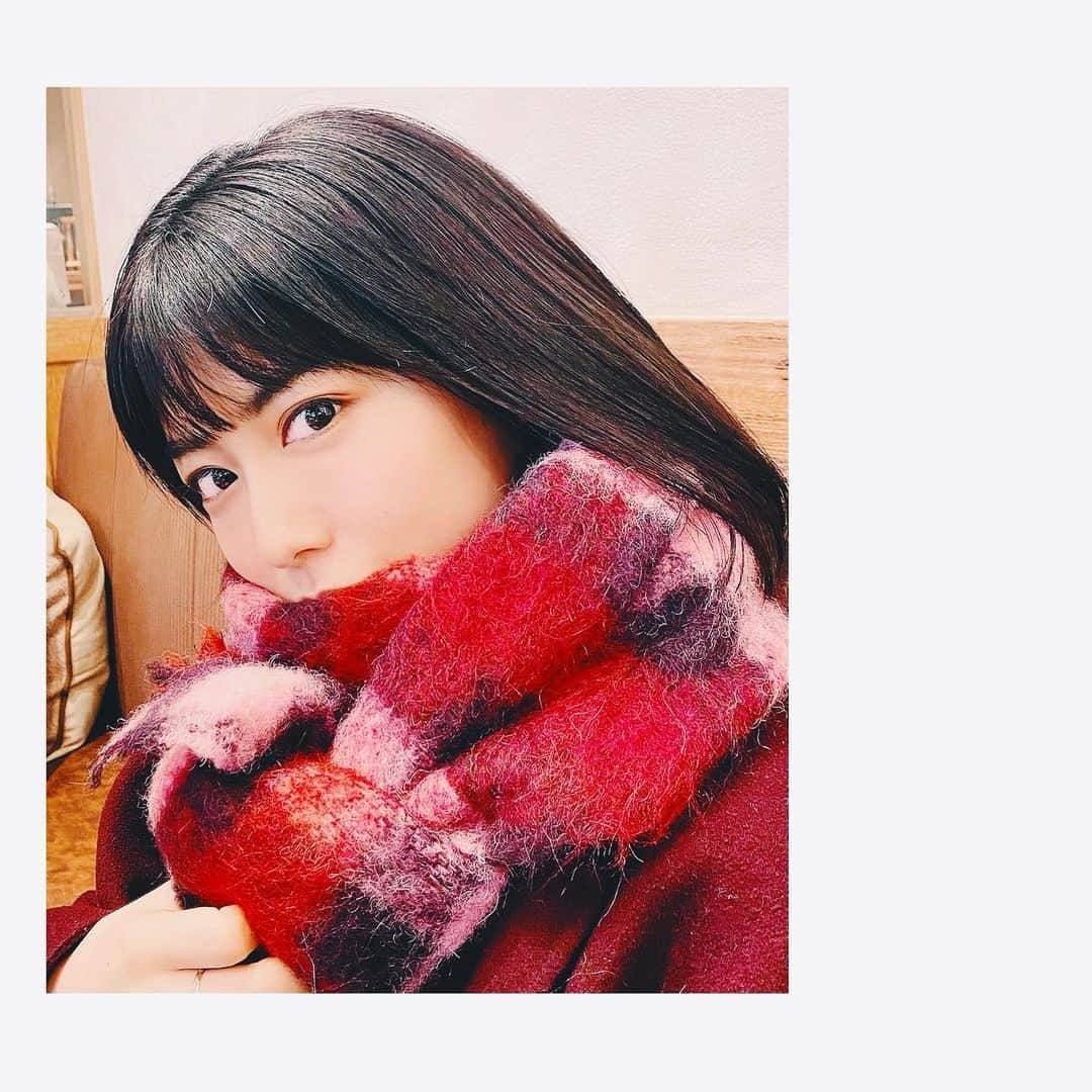 小池花瑠奈さんのインスタグラム写真 - (小池花瑠奈Instagram)「先日久しぶりに父母とお出かけをして来ました。 年末年始に向けて飲み物を箱買い🐻‍❄️ 室内に入ってもしばらくマフラーを外したくない今日この頃です。 皆様暖かくしてお過ごし下さいませ🌲  #母カメラ #松宮なつ」12月22日 16時59分 - natsu_matsumiya