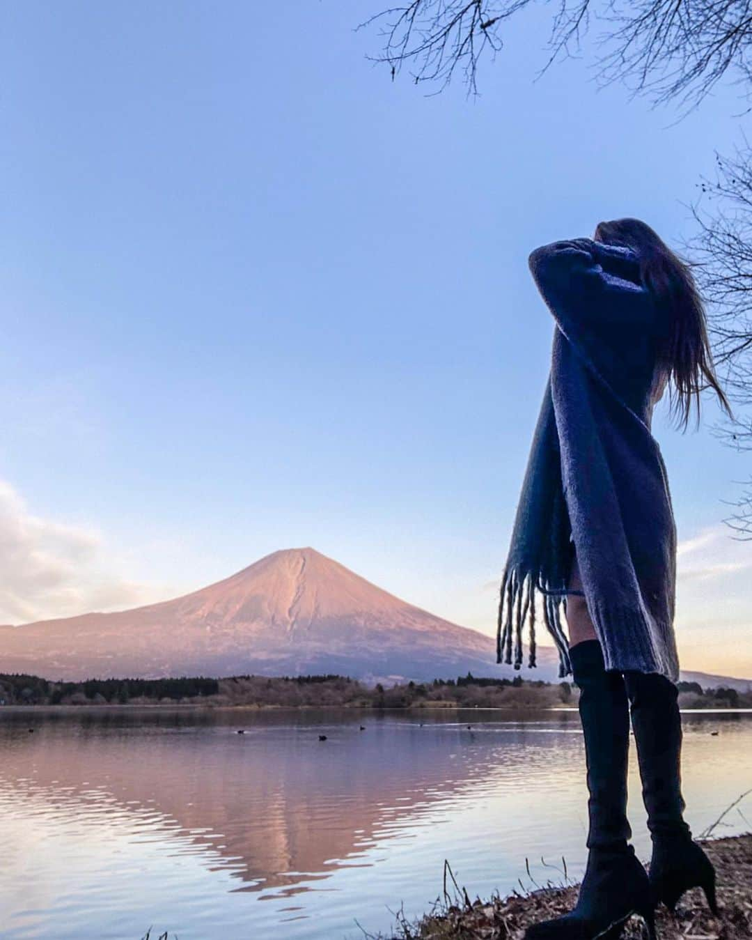 AYAMEさんのインスタグラム写真 - (AYAMEInstagram)「#mtfuji#mtfujijapan#photogenic#amazingview#niceview#photogenic#bloggerlife#bloggerstyle#逆さ富士#富士山#田貫湖」12月22日 17時12分 - l.ayame