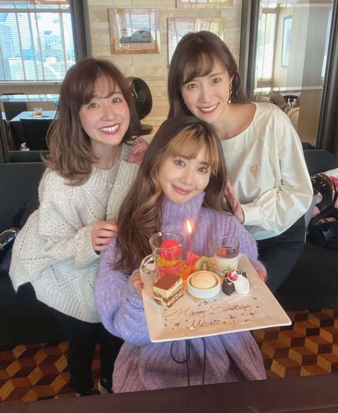 一木美里さんのインスタグラム写真 - (一木美里Instagram)「お誕生日をお祝いしてもらった日🎂❤️ 大変な2020年ですが、連絡をとりながら過ごせたことは変わらず、私の励みになりました✨✨いつもありがとう❤️ 10年前の私たちが今の私たちを見たらなんて言うかなぁ😏 2人のベビーたちは本当に可愛くて💕この子たちとおしゃべりできる日が今から待ち遠しいし、この子たちが大人になる頃が素敵な世界でありますようにと心底思います🌎🕊🍀  #GA!#ジンジャエール#大人GA #bestfriends#birthday#love」12月22日 17時17分 - misato_ichiki