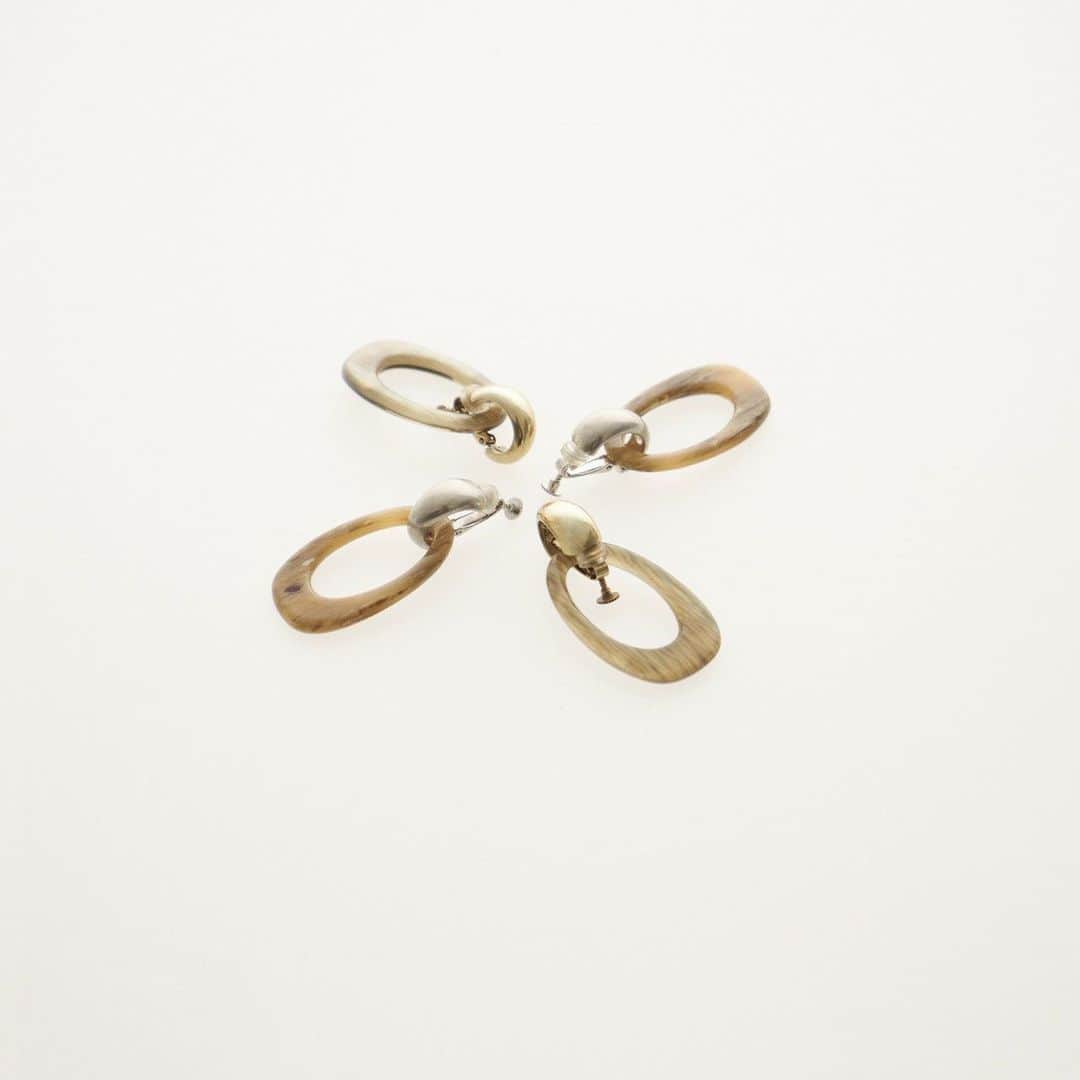 フレイアイディーさんのインスタグラム写真 - (フレイアイディーInstagram)「Accessories Earrings ¥7,200+tax  #frayid #2020awcollection  #earrings」12月22日 8時25分 - fray_id