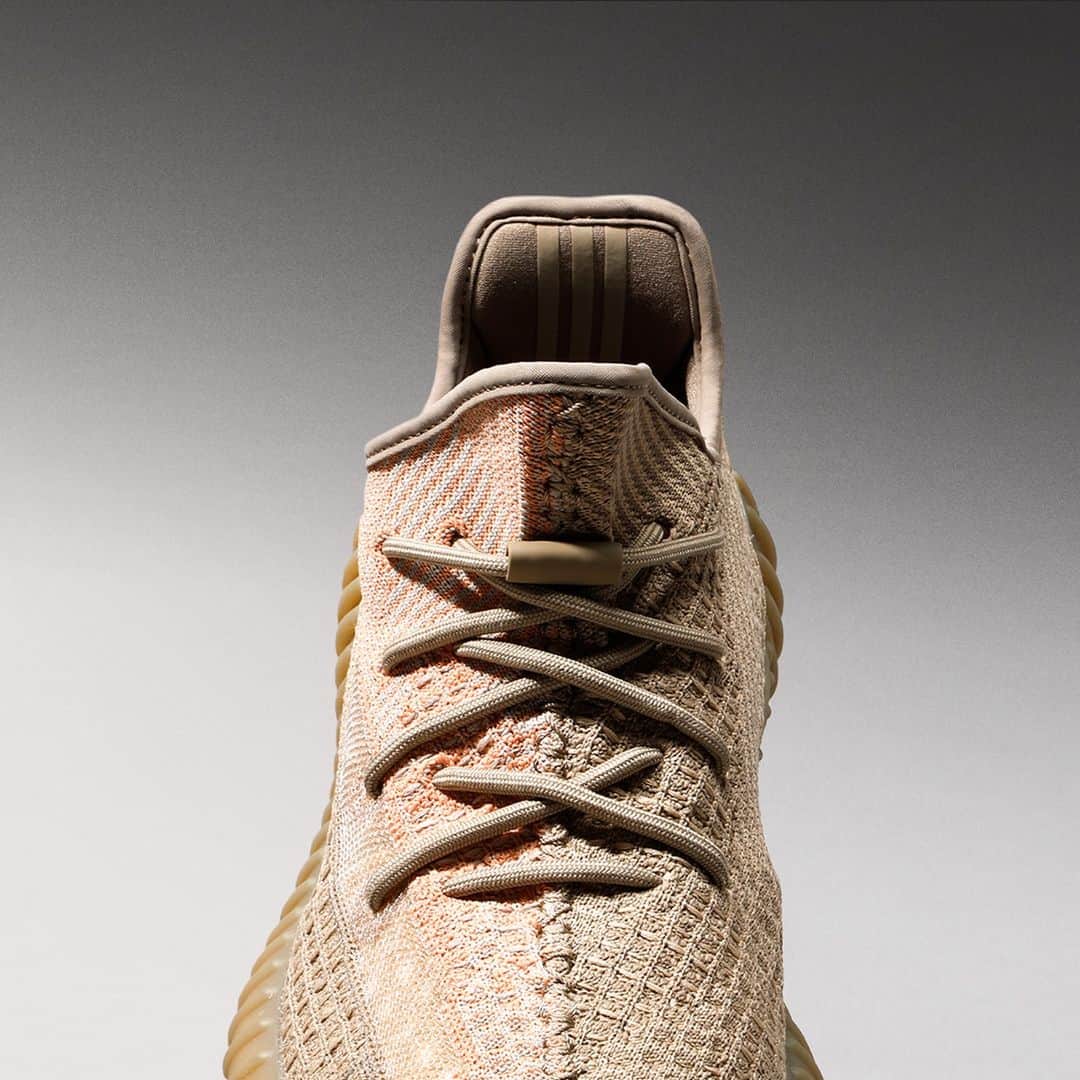 Flight Clubさんのインスタグラム写真 - (Flight ClubInstagram)「The Yeezy Boost 350 V2 'Sand Taupe' embodies neutral shades with a brown and light orange Primeknit construction, while sporting a signature post-dyed monofilament stripe and offering a full-length Boost midsole.」12月22日 8時30分 - flightclub
