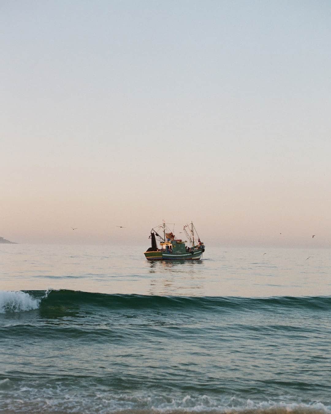 オスクレンさんのインスタグラム写真 - (オスクレンInstagram)「Osklen Surfing l Summer Vibes⠀ ⠀ #osklensurfing⠀ #summer⠀」12月22日 8時30分 - osklen