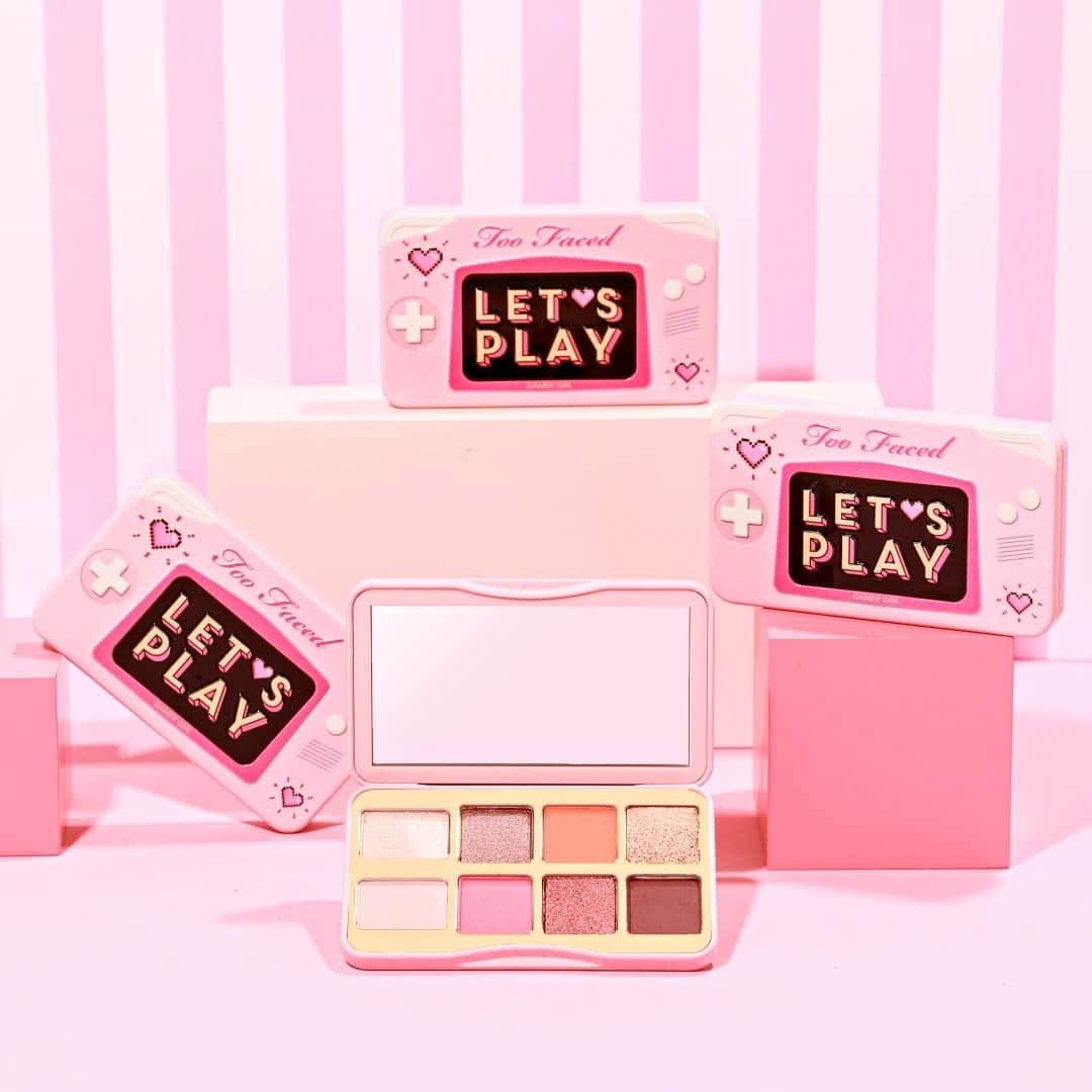 Too Facedのインスタグラム：「Level up your glam with our NEW Let’s Play Mini Eye Shadow Palette, full of 8 exclusive multi-finish shades that will have you saying “Game On!” 💖 #toofaced」