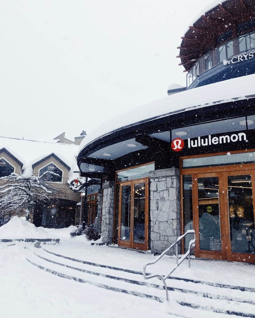 lululemonさんのインスタグラム写真 - (lululemonInstagram)「Last-minute shopping made easy. Buy online, pick up in store or at the door. Your gifts will be ready in two hours from when you order.」12月22日 9時05分 - lululemon