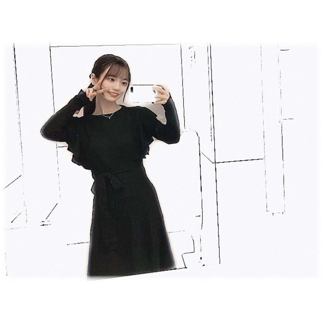 のインスタグラム：「︎︎︎︎✌︎」
