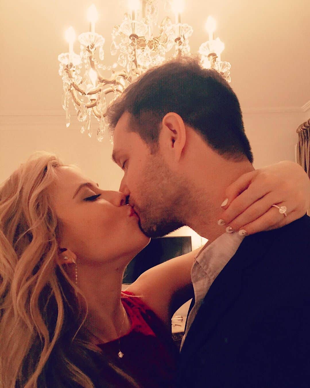 タラ・リピンスキーのインスタグラム：「5 years to the day. 💍 It will go down as one of the best days ever. #december21st @toddkap」