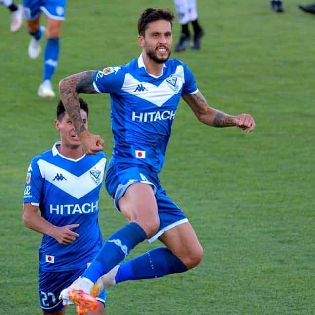 リカルド・アルバレスのインスタグラム：「Seguimos firmes! 💪💪🔵⚪️👏🏼」