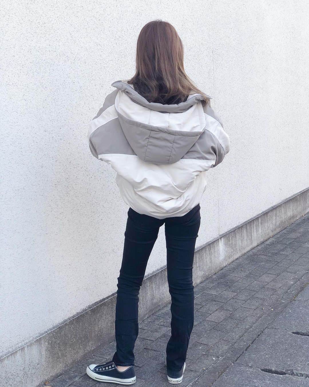 asuka0119のインスタグラム：「2020.12.22  さむーい☃️  そんな日は#ダウン を♡   @shaon.official  のダウン はオーバーサイズに着ると可愛い♥️  Outer  #shaon knit pants #uniqlo #ユニクロ  #shaon #SOFT FLEECE #シャオン #ダウンジャケット #ダウン#アラフォー#アラフォーコーデ #高身長コーデ #高身長女子 #pr」
