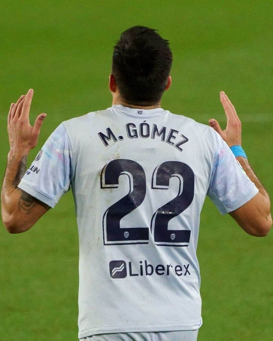 LFPさんのインスタグラム写真 - (LFPInstagram)「👆🧡 T A L E N T E D ⚽️👆  #MaxiGomez #Valencia #LaLiga #LaLigaSantander #Football #YouHaveToLiveIt #HayQueVivirla」12月22日 11時41分 - laliga