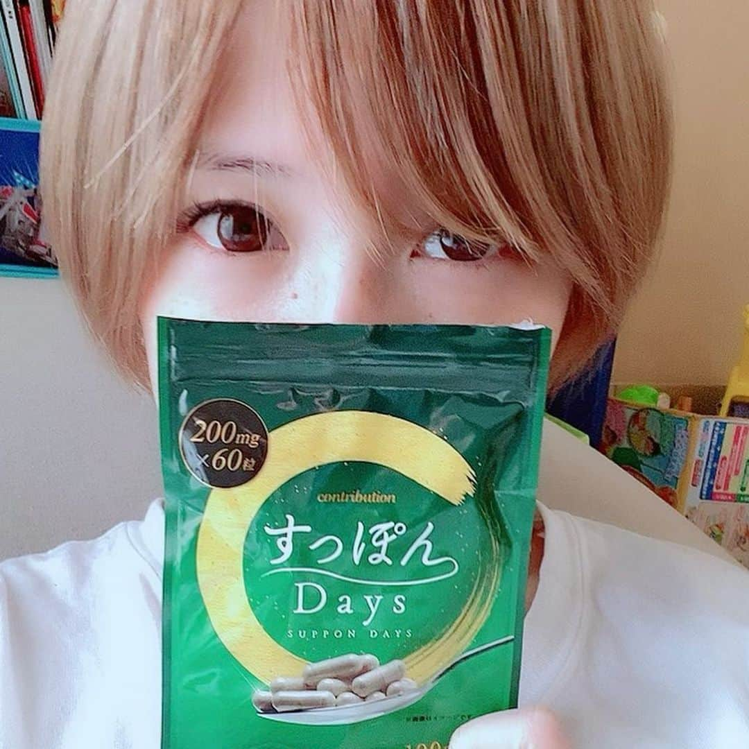 矢口真里さんのインスタグラム写真 - (矢口真里Instagram)「ゆしーん♡ またまた素敵な物をいつも本当にありがとう😁✨ 今の私に足りなかった物が沢山入っててめちゃくちゃ助かります😭✨ すっぽんDaysの事は @yushin0725 のInstagramで見てくださいね♡ このサプリもとっても良いけど、 ゆしんに会うのが一番元気になるんで、早く会いたいです♡ あーカラオケ行きたい😂✨ 来年は行けるといいなー😂✨」12月22日 12時02分 - mariyaguchi_official