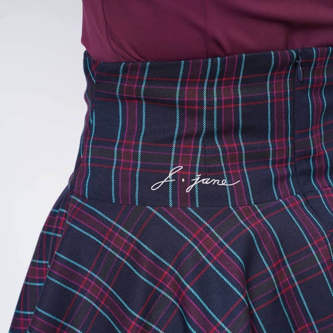 J.JANE JAPANさんのインスタグラム写真 - (J.JANE JAPANInstagram)「. Tops Oblique line button T-shirt（Purple） ¥25,000 . Bottom Corset flare skirt（Navy） ¥27,000 . #golf#골프 #ゴルフ#golfwear #j_jane #j_jane_golf #スポーツ#golfswing #ドライバー#アイアン#golf#fashion#韓国ファッション#ゴルフ好き#golfing#golfer #ゴルフウエア #ゴルフスイング#ゴルフ女子#ゴルフ男子#トレーニング#ゴルフ部#ゴルフ初心者#打ちっ放し#パター練習#コンペ」12月22日 12時09分 - j.jane_japan