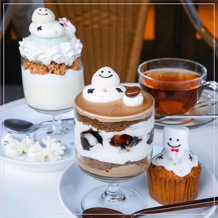 ピコフードさんのインスタグラム写真 - (ピコフードInstagram)「. 雪だるまがちょこんとかわいいカフェ⛄️ 可愛すぎて食べるのがもったいないぐらい…🥺🤤 . 🍽🍽🍽🍽🍽🍽🍽🍽﻿ お店のタグ﻿ #eatandsmile  他の地域を探す #piko_あざみ野 🍽🍽🍽🍽🍽🍽🍽🍽﻿ .﻿ @_kottonn11_  @oleahwa  @pyrn51  @zaruchan222  @clover_em  @98_02n  @wango_1112  さんありがとうございます😊﻿ .﻿ 🐥﻿ 🐥﻿ 🐥﻿ 🐥﻿ 🐥﻿ 🐥﻿ 🐥﻿ 🐥﻿ 🐥﻿ 🐥﻿ 🐥﻿ 🐥﻿ ﻿ ﻿ ※最新の情報は調べてご確認をお願いします🙇🏻‍♀️﻿ ﻿ 関東圏内のオシャレなグルメの投稿を厳選し、 紹介してます👣👀 オシャレなグルメを見つけよう！➡︎ @piko_food_ #piko_food もつけて投稿してくれると いいねとコメントしに行きます❤️ ﻿ 🐥﻿ 🐥﻿ 🐥﻿ 🐥﻿ 🐥﻿ 🐥﻿ 🐥﻿ 🐥﻿ 🐥﻿ 🐥﻿ ﻿ 🐥﻿ 🐥﻿ ﻿ .﻿ #あざみ野 #あざみ野カフェ #あざみ野ランチ #あざみ野グルメ #甘党 #冬スイーツ #雪だるま #雪だるまケーキ #スイーツ専門店 #スイーツ大好き #喫茶店巡り #일본카페 #도쿄카페 #神奈川グルメ #神奈川ランチ #神奈川カフェ #神奈川カフェ散歩 #神奈川グルメ旅 #神奈川カフェめぐり #神奈川グルメ部 #cafe #cafestgram #lunch #カフェ好きと繋がりたい #カフェ巡り部 #カフェ好きな人と繋がりたい」12月22日 17時36分 - piko_food_