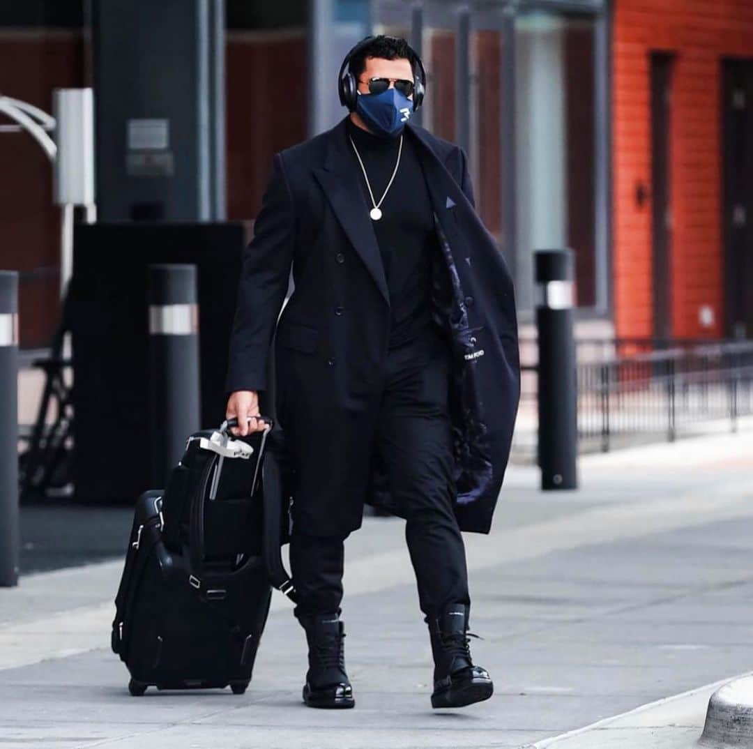 ラッセル・ウィルソンのインスタグラム：「It’s Habitual.」