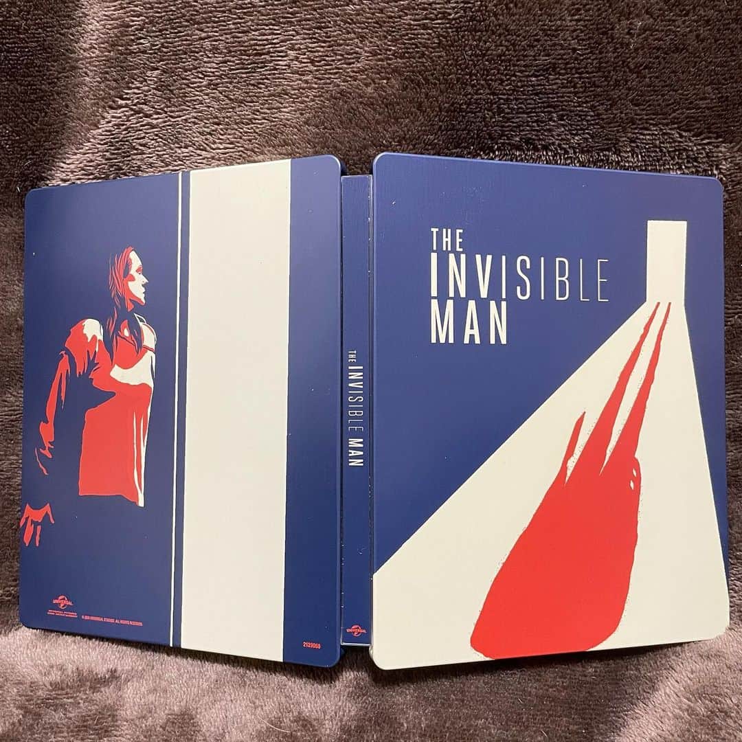 小森高博のインスタグラム：「透明人間（リーワネルのやつ）のBlu-rayスチールブック届いた〜。デザインは素敵だけども、ブックレットも何も無いのはちょっと寂しいぞ！」