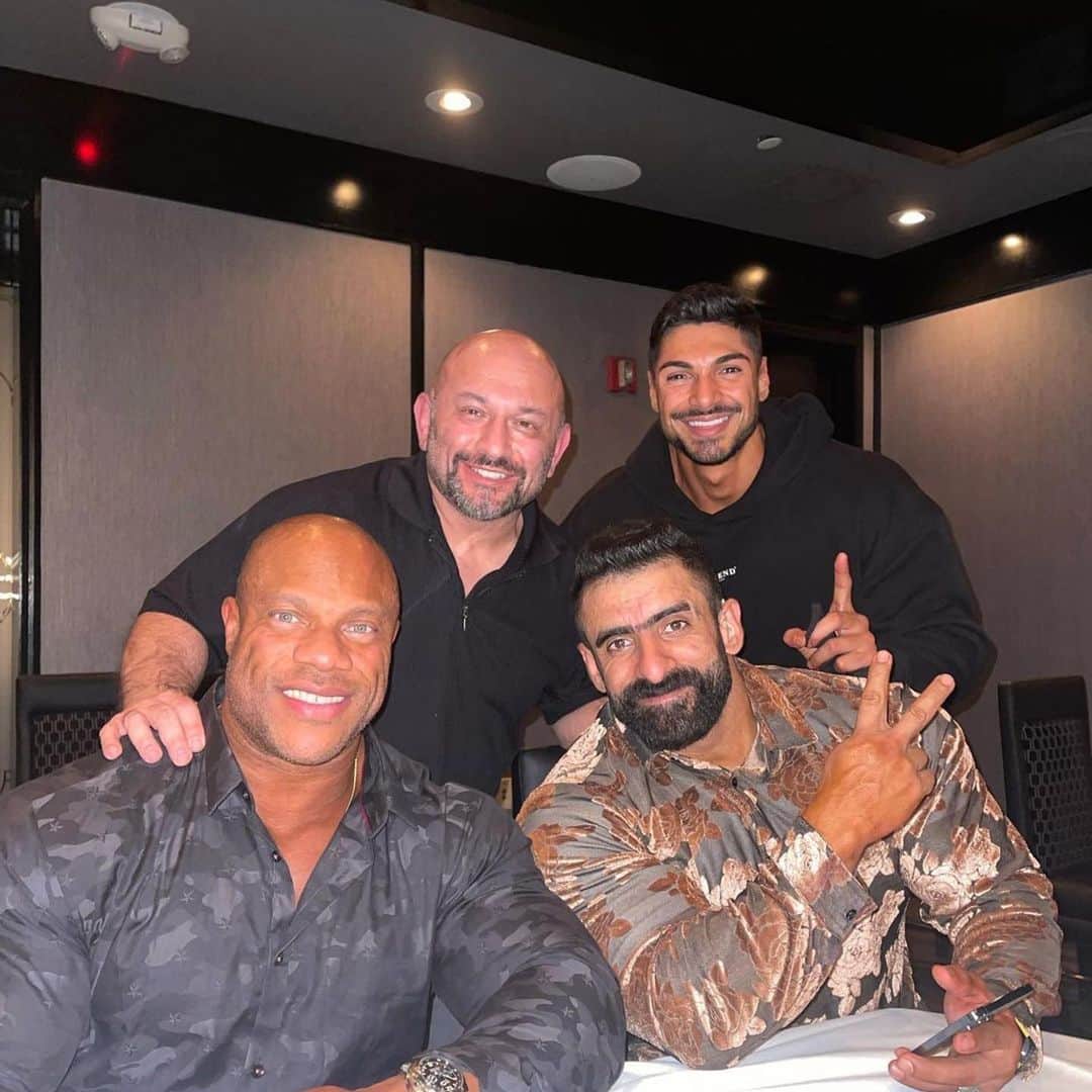Phil Heathのインスタグラム：「At the end of an incredible week, it's a pleasure to spend quality time with quality people.   #Repost @andreideiu_ ・・・ Great times with great people 🍻 @hanyrambod  @hadi_choopan  @philheath」