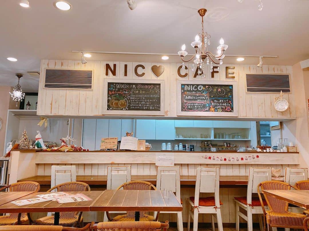 望月りささんのインスタグラム写真 - (望月りさInstagram)「パンケーキが美味しい Nico cafeに行ってきました🥞 食事はとってもヘルシー！ ハンバーグはお肉不使用で大豆ミートでした☺️ 美味しくてヘルシー、最高❤️ #nicocafe」12月22日 13時48分 - mochizuki_0715