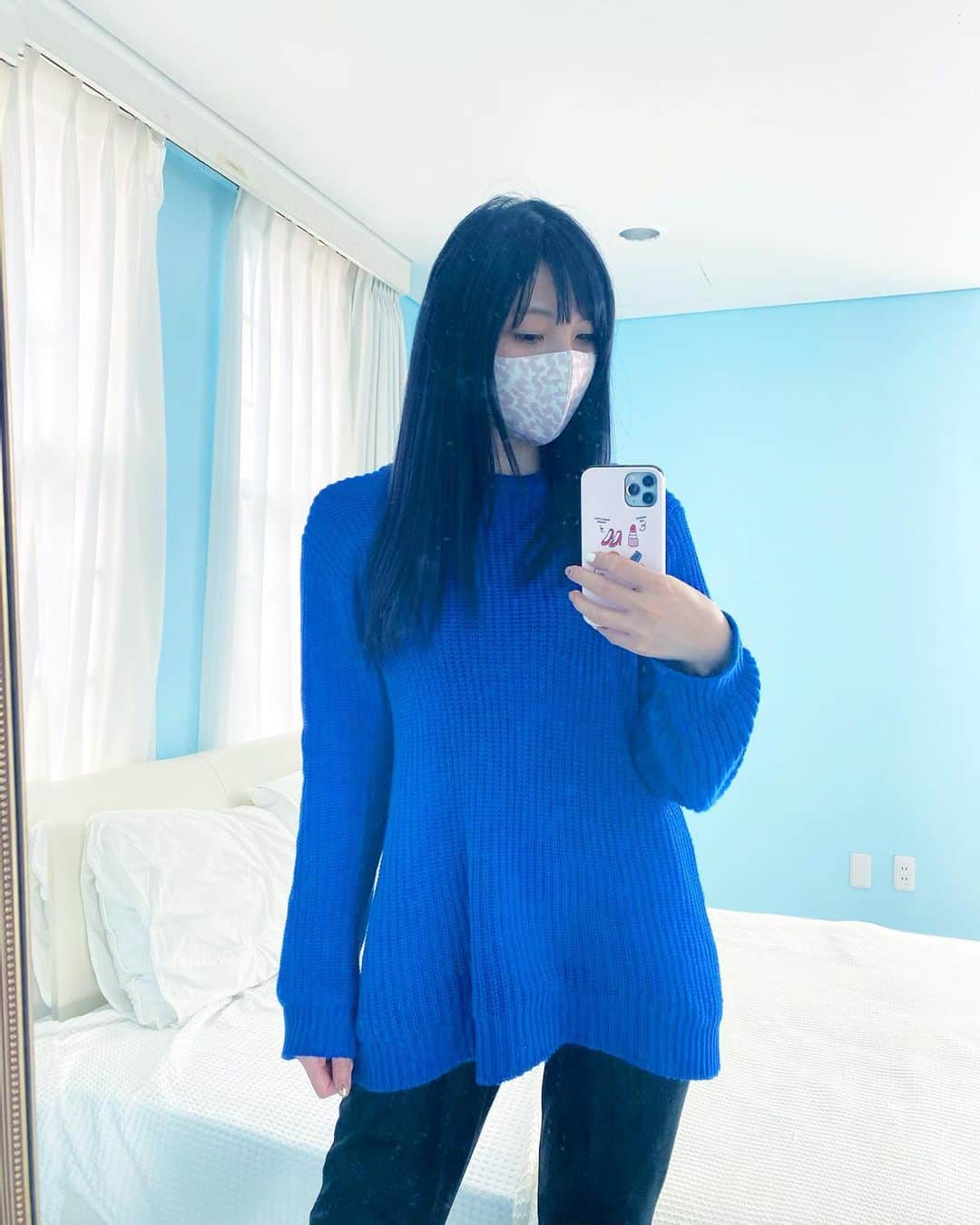 五位渕のぞみのインスタグラム：「ピンクの可愛いお花柄の洗える立体マスク😷🌸 @letsmask_matchmask ㅤㅤㅤㅤㅤㅤㅤㅤㅤ 高機能素材で縫製の技術もとっても優れてるマスクなの❣️ ㅤㅤㅤㅤㅤㅤㅤㅤㅤ 国内自社工場にて製造されてるブランドなので素材もしっかりしててお肌にもやさしいので安心なの😘💋 ㅤㅤㅤㅤㅤㅤㅤㅤㅤ 型が崩れにくい立体形状構造なので、 着用時の息苦しさ・話しづらさもなく、 ストレスフリーでマスクをつけていられるよ🙆🏻‍♀️✨ㅤㅤㅤㅤㅤㅤㅤㅤㅤ ㅤㅤㅤㅤㅤㅤㅤㅤㅤ ㅤㅤㅤㅤㅤㅤㅤㅤㅤ 💙洗える立体マスク専門店💙 《株式会社エーエムコーポレーション》 フラワー柄マスク／ピンク ✔️ふつうサイズ  ✔️小さめサイズ ２枚入　1,200円（税別） https://letsmask.base.shop/items/34476205 ㅤㅤㅤㅤㅤㅤㅤㅤㅤ 《素材》 ▪️ポリエステル85% ▪️ポリウレタン8% ▪️ナイロン7% ㅤㅤㅤㅤㅤㅤㅤㅤㅤ 🏡洗える立体マスク専門店HP https://letsmask.base.shop ㅤㅤㅤㅤㅤㅤㅤㅤㅤ ㅤㅤㅤㅤㅤㅤㅤㅤㅤ 洗えて繰り返し使うことができるのもありがたい🥺🙏❤️ ㅤㅤㅤㅤㅤㅤㅤㅤㅤ 毎日つけるものだから色んなことにこだわりたいよね🙆🏻‍♀️✨✨  ㅤㅤㅤㅤㅤㅤㅤㅤㅤ ㅤㅤㅤㅤㅤㅤㅤㅤㅤ  ㅤㅤㅤㅤㅤㅤㅤㅤㅤ ㅤㅤㅤㅤㅤㅤㅤㅤㅤ ㅤㅤㅤㅤㅤㅤㅤㅤㅤ ㅤㅤㅤㅤㅤㅤㅤㅤㅤ  ㅤㅤㅤㅤㅤㅤㅤㅤㅤ ㅤㅤㅤㅤㅤㅤㅤㅤㅤ ㅤㅤㅤㅤㅤㅤㅤㅤㅤ ㅤㅤㅤㅤㅤㅤㅤㅤㅤ  #letsmaskmatchmask #洗える立体マスク #マスク専門 #デザインマスク #日本製マスク #柄マスク #pr #マスク #マスク入荷 #マスク女子 #マスクショップ #マスク作り #オシャレマスク #mask #마스크 #패션스타그램 #데일리 #ootd #코디 #coordinate #도쿄 #럽스타그램 #일본 #모델 #インフルエンサー #インスタグラマー   ㅤㅤㅤㅤㅤㅤㅤㅤㅤ ㅤㅤㅤㅤㅤㅤㅤㅤㅤ ㅤㅤㅤㅤㅤㅤㅤㅤㅤ  ㅤㅤㅤㅤㅤㅤㅤㅤㅤ ㅤㅤㅤㅤㅤㅤㅤㅤㅤ ㅤㅤㅤㅤㅤㅤㅤㅤㅤ」