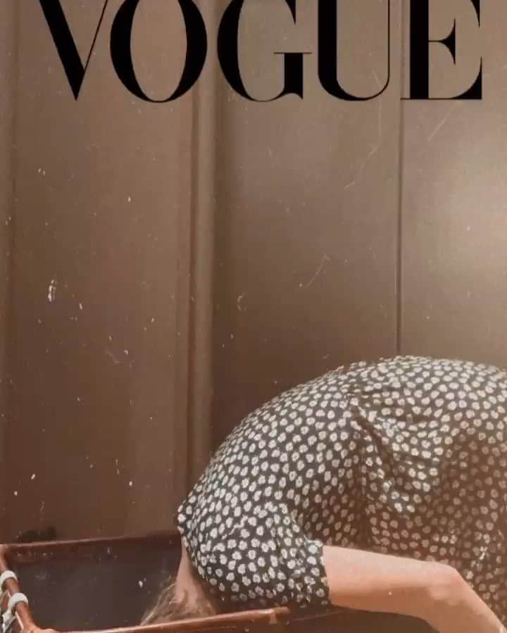 ミッキー・サムナーのインスタグラム：「2020: But make it fashion. @voguemagazine you know where to find me  #2020 #2020realness #covergirl」