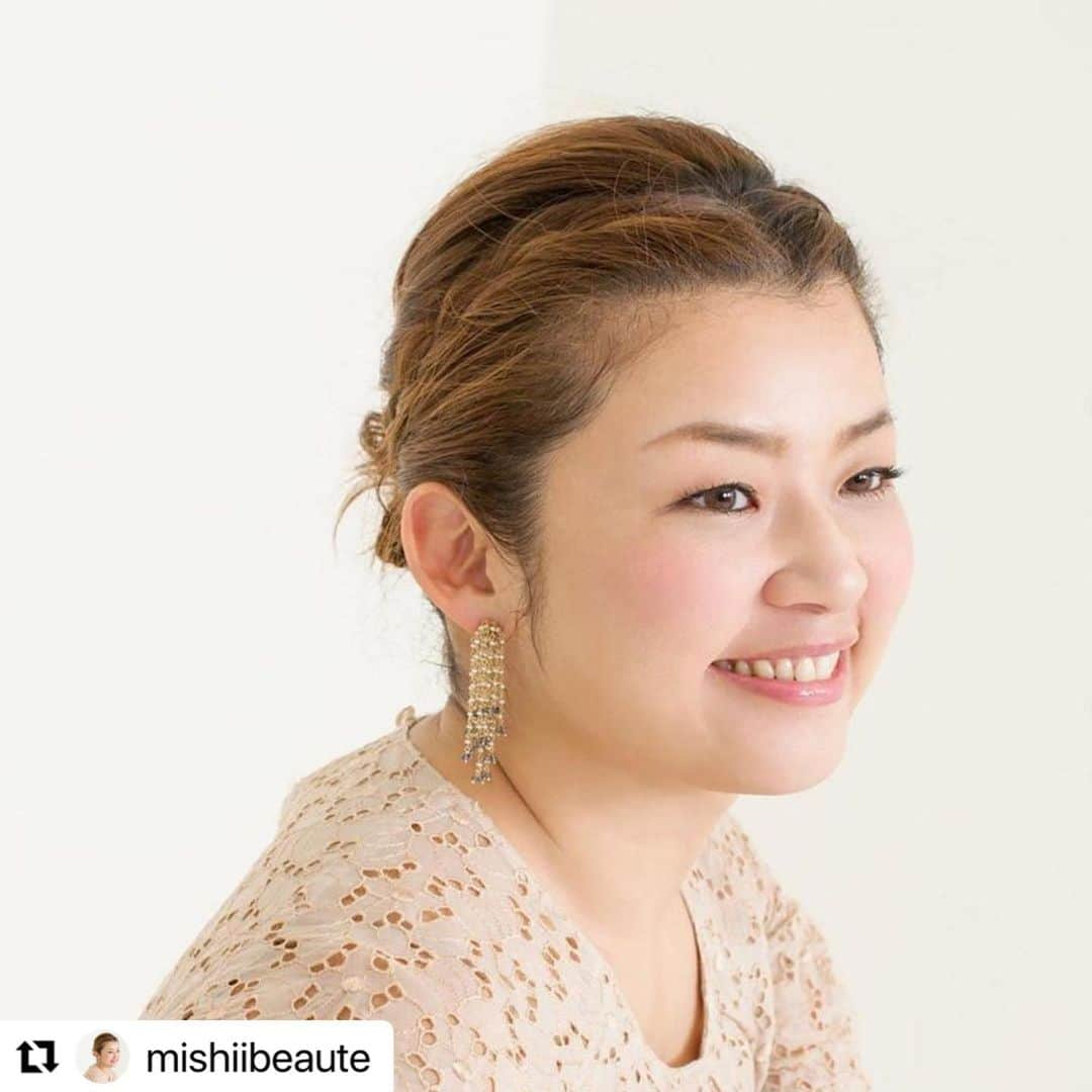 高橋ミカさんのインスタグラム写真 - (高橋ミカInstagram)「#Repost @mishiibeaute with @make_repost ・・・ mishii beauteの新しいアカウントになります！ 今年は色々とありましたが、来年は、良い年になりますように！ 皆さまの、綺麗を、いつまでも、応援させていただければと思っております！ 来年も、引き続き、よろしくお願いします！ TakahashiMika」12月22日 14時31分 - mikatakahashi1971