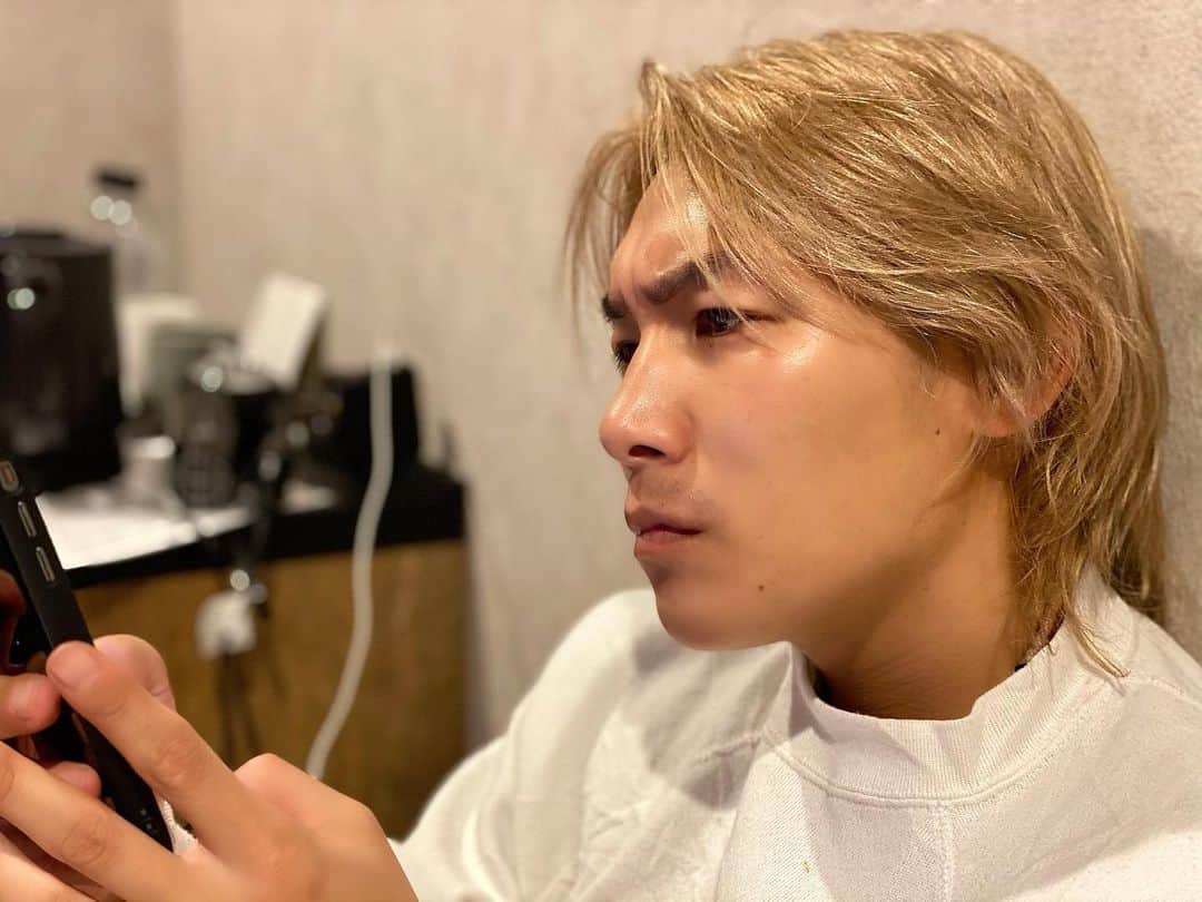 ジョーブログのインスタグラム：「今晩ジョーズクラブの生配信にて僕の次の大きな夢の話をします。 ここで公開するのはまだ先になりそうやけどよかったら覗いて見てなあ😊 https://joes-club.com/」
