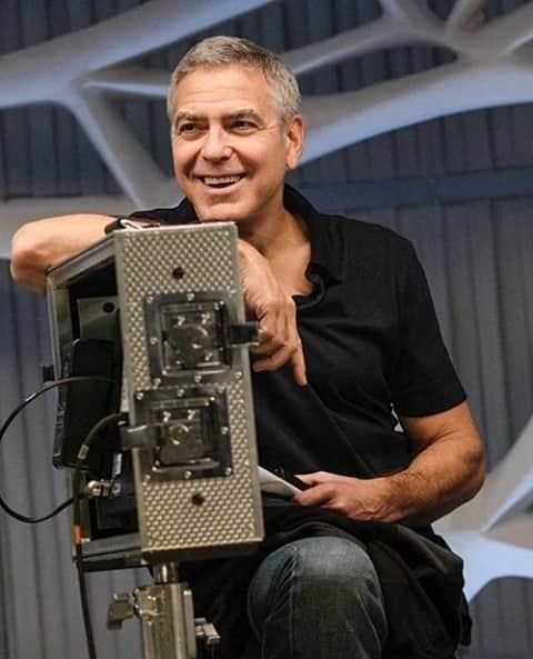 ハリウッド・リポーターさんのインスタグラム写真 - (ハリウッド・リポーターInstagram)「George Clooney battled extreme cold, mastered the latest VFX and navigated the COVID-19 lockdown to make ‘The Midnight Sky.’ Get a look at how he pulled it off at the link in bio.」12月23日 1時20分 - hollywoodreporter