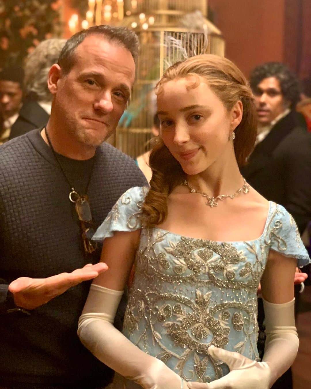のインスタグラム：「Have you met Daphne Bridgerton? You will Dec 25th. @bridgertonnetflix @phoebedynevor @shondaland @chrisvandusen @juliaquinnauthor #bridgertoniscoming」