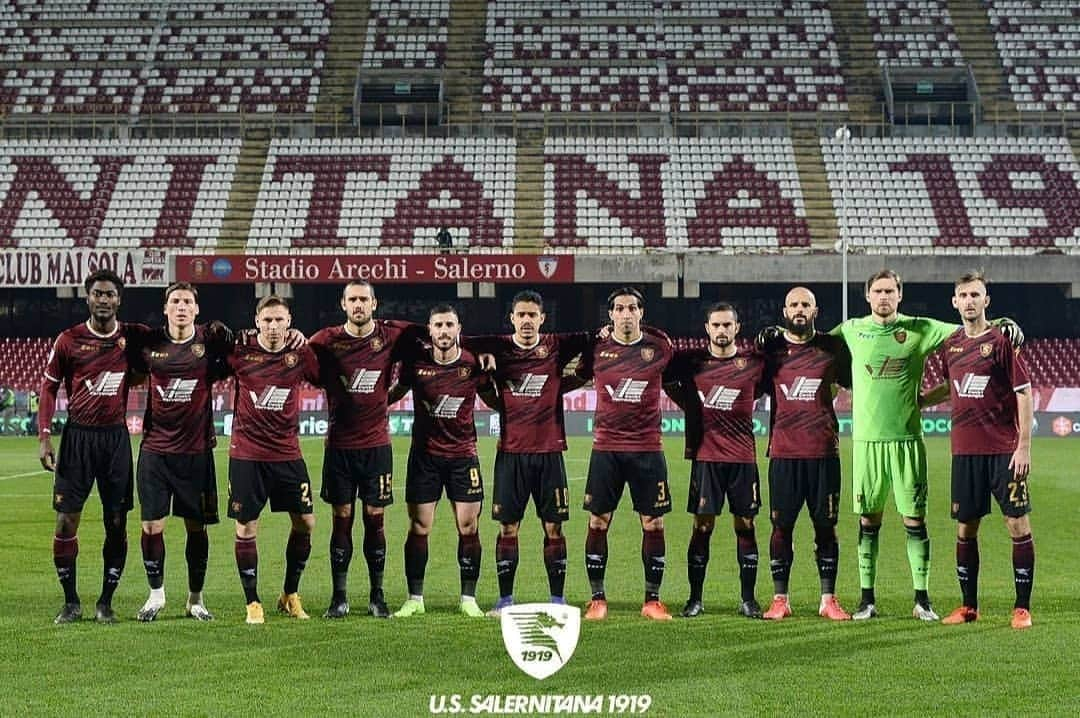 ノルベルト・ジェンベールのインスタグラム：「Siamo sulla strada giusta, continuiamo a lavorare +3...💪🇱🇻⚽️ @photo_ianuale  #forzasalernitana #forzagranata #victory #team #always #believe #workhard」