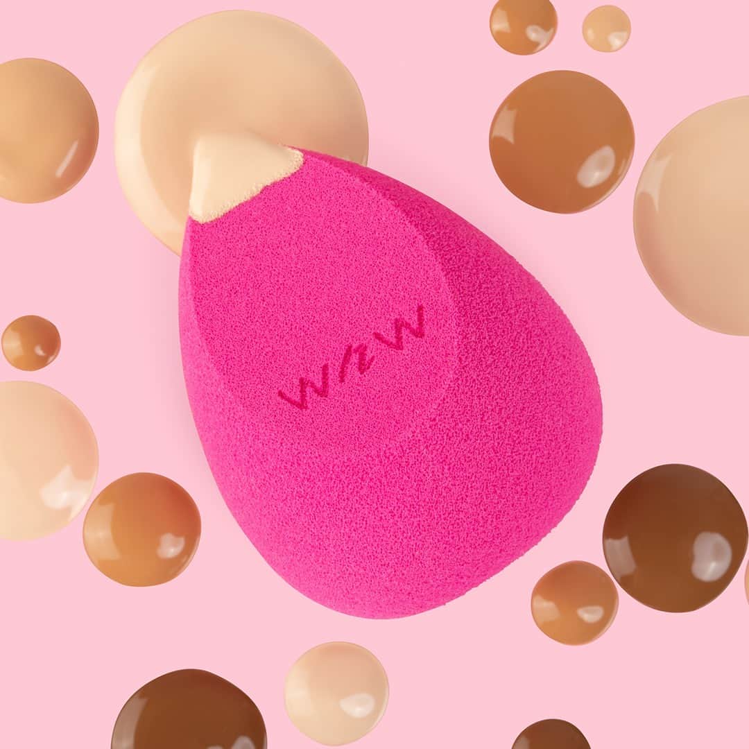 wet'n wild beautyさんのインスタグラム写真 - (wet'n wild beautyInstagram)「Enter our Wild and Jolly GIVEAWAY from now through Dec 31! Follow us on IG and check our Stories daily for your chance to win.  Did you know we have 19 shades of Photo Focus Foundation? And each one is blendable, smoothing, and moisturizing especially when paired with our Makeup Sponge 🙌  Get them @Walmart @Amazon @Target @UltaBeauty @Walgreens and ALWAYS at wetnwildbeauty.com   #wetnwild #wetnwildbeauty #wetnwildfoundation #photofocusfoundation #photofocusdewy #photofocusmatte #beauty #crueltyfree #wetnwildgiveaway #giveaways #giveawaycontest」12月23日 2時20分 - wetnwildbeauty