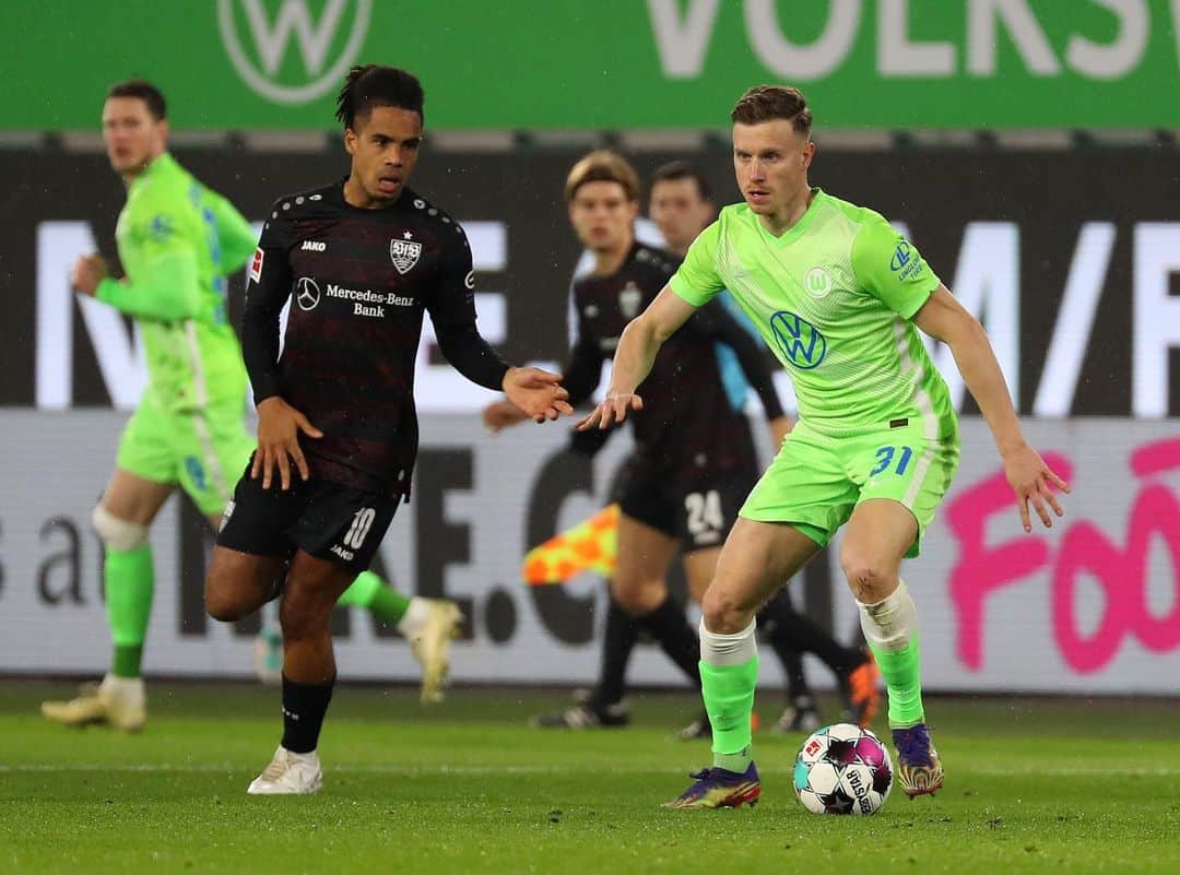 ヤニック・ゲルハルトのインスタグラム：「100x @bundesliga for @vfl.wolfsburg 🐺」