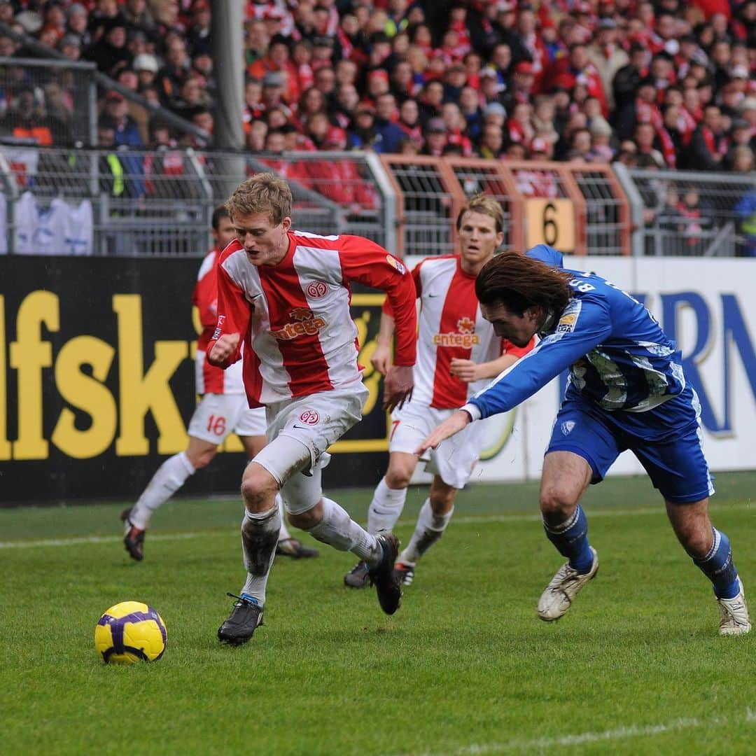 1.FSVマインツ05さんのインスタグラム写真 - (1.FSVマインツ05Instagram)「Legenden über Legenden beim letzten Duell mit dem @vflbochum1848.official 😍 Ist auch schon über 10 Jahre her und Lewis hatte noch die „andere“ Farbe an. 🤷🏻‍♂️ Im Februar 2010 hieß es 0:0. #throwbacktuesday @dfb_pokal #mainz05 #m05boc #pokal」12月22日 17時56分 - 1fsvmainz05