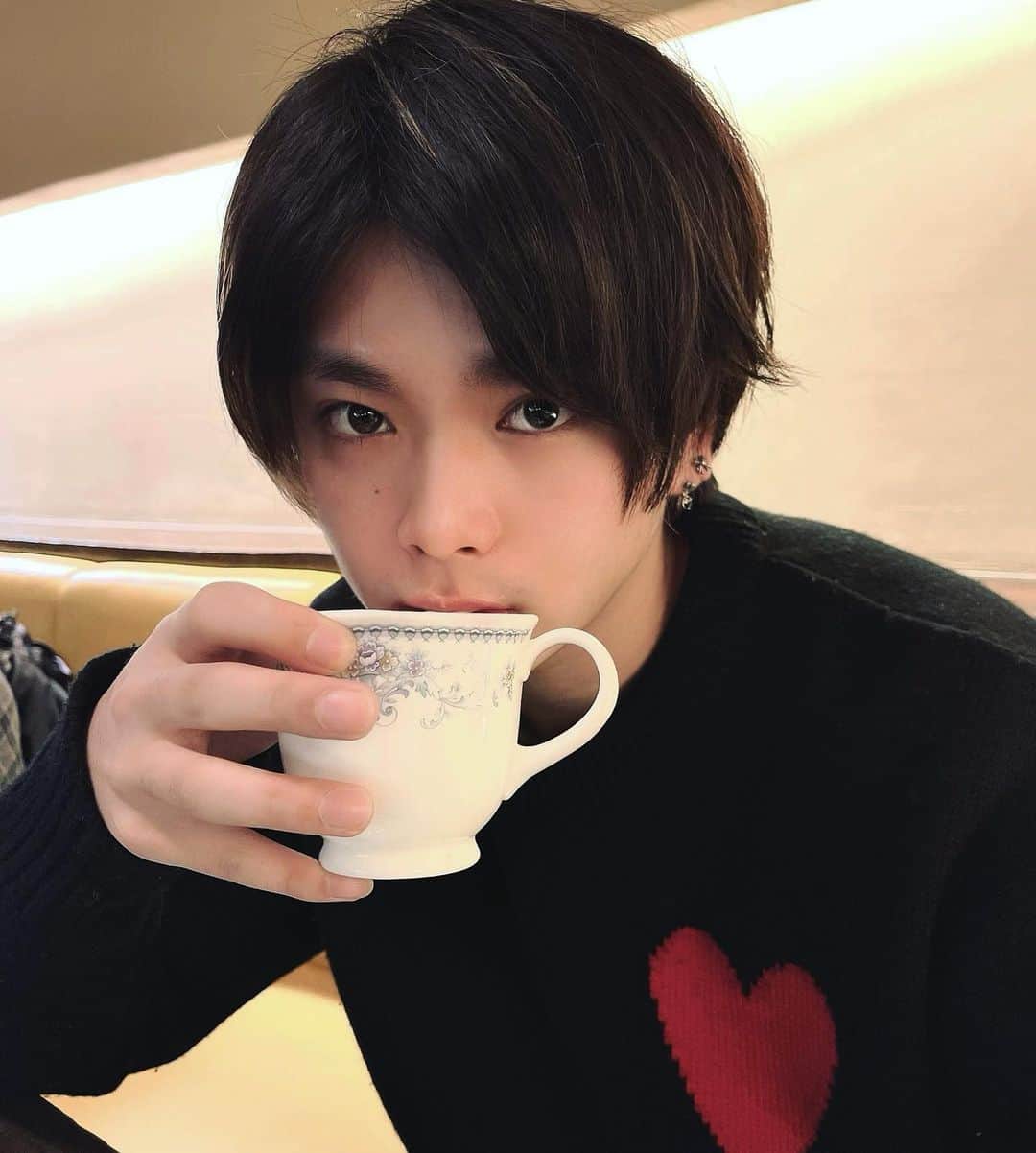 なつめゆうだいのインスタグラム：「BTSが最近好きでジョングクヘアーにしてもらったよ💁🏻❤️ クリスマスはみんな何するの？  #彼氏感 #クリスマス #BTS #youtube  #pizzicatopacto #いいね」