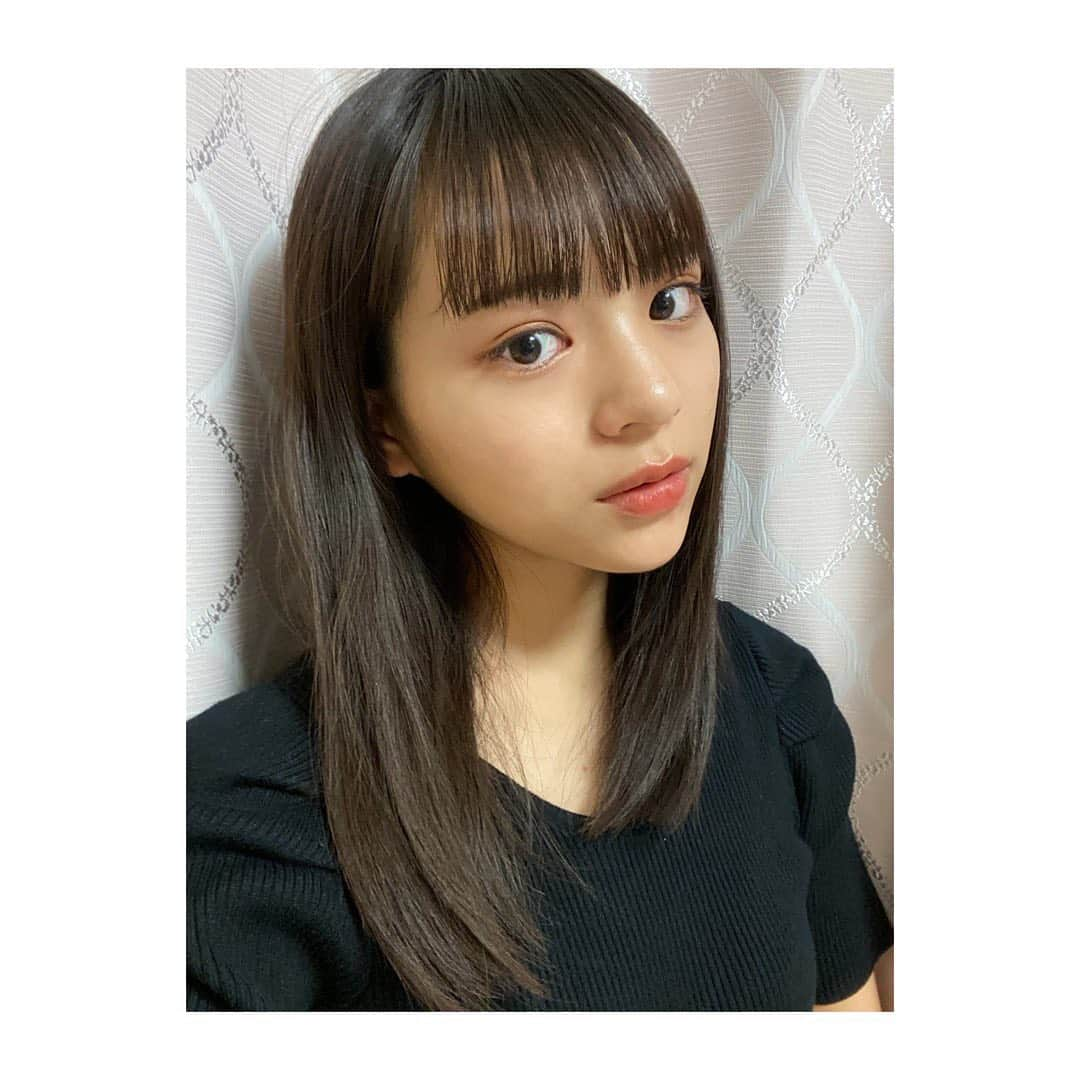 柿澤ゆりあのインスタグラム：「﻿ 半年前の6月に、肩上まで切った髪の毛が﻿ もうここまで伸びてました。﻿ ﻿ また切ろうか迷うけど、﻿ しばらくはこの長さを楽しもうと思います！💇‍♀️」