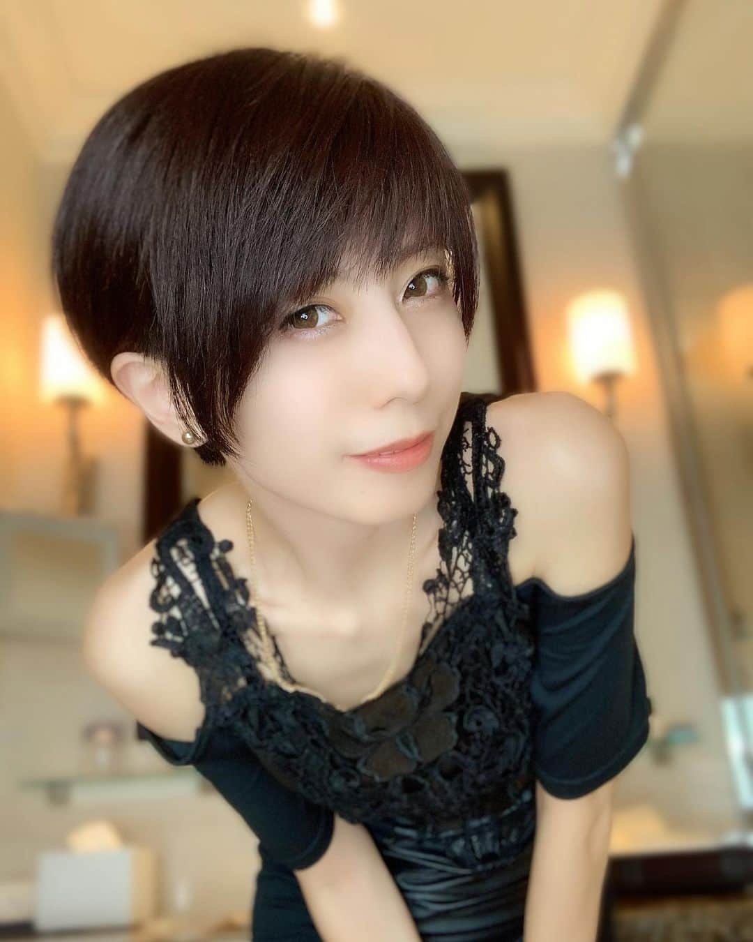 乃亜のインスタグラム：「ハウツーセックスギャグ漫画『痴女レッスン』 好評発売中❤︎ たのしく読んで充実したセックスライフを送ってね❤︎」