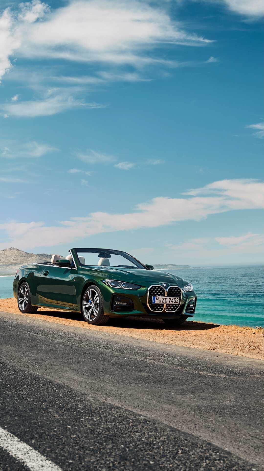 BMWのインスタグラム：「After its striking first impression, the new BMW 4 Series Convertible comes to life with amazing details. Let's have a deeper dive - in the newest episode of BMW TODAY. #THE4 #BMWTODAY #BMW #4series #convertible」