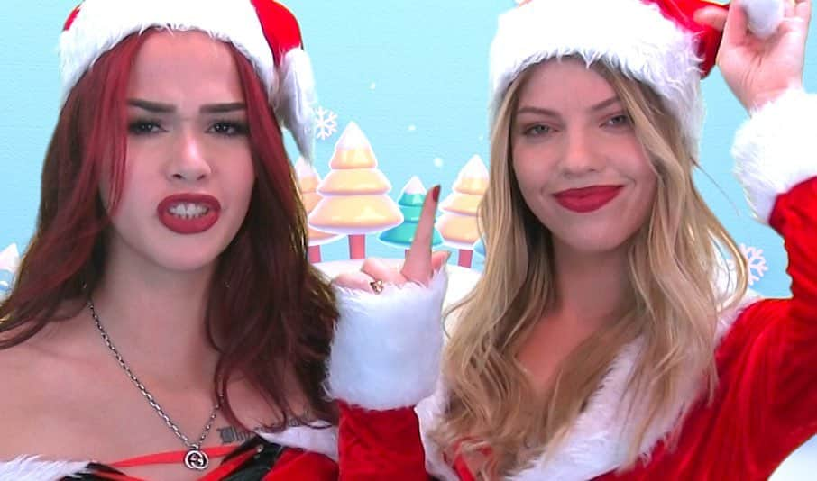 Taboo English®のインスタグラム：「Jana & Mayra talk about Christmas 🎄 🇧🇷 🇯🇵 🇺🇸 See their conversation & watch them dance on YouTube. ストーリーで LINK です！ @jana_bk2  @maayrak  • • • • #christmasvideo #英会話 #英語スラング #japangirls #ブラジル #サンタコス #可愛い子 #mixedgirl #おもしろい #メリークリスマス #セクシー #feliznatal #inglês #falalalala #santaclausiscomingtotown」