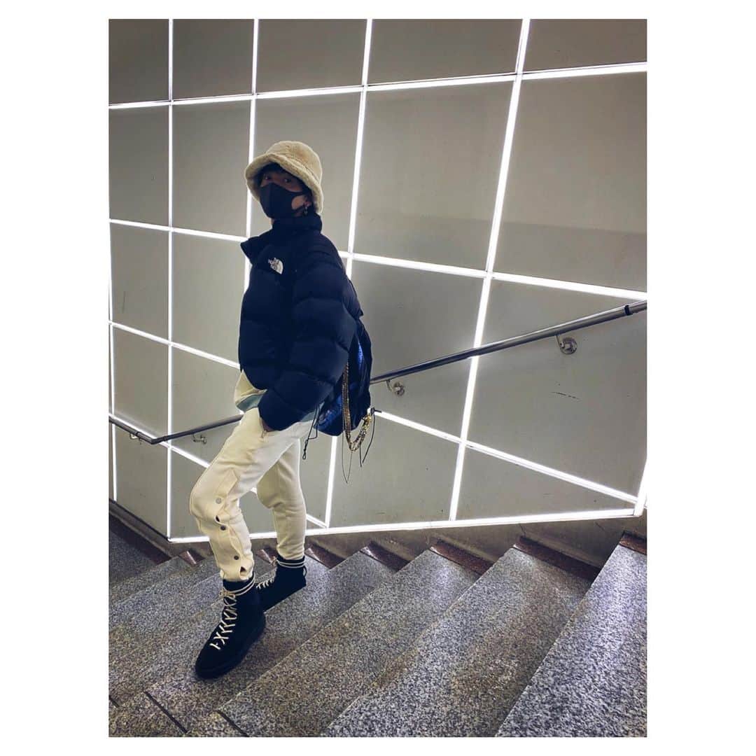 岸本勇太さんのインスタグラム写真 - (岸本勇太Instagram)「ちなみに自分にまだご褒美出来てません。👉🏻👈🏻」12月22日 19時16分 - yuta_kishimoto