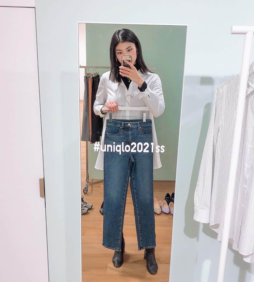 i_am_happpyのインスタグラム：「. .  UNIQLO 2021ss collection🦩 . 今年のテーマは『find your healthy』 一足先にUNIQLO春夏の展示会へ♪ . 今年は新しい生活様式になり、家にいることも 多くなってきたから、今のライフスタイルに 合った着心地の良さや快適さがテーマ🙆‍♀️ リラックスしながら家でもオシャレして気分を上げたいっ . 1枚目のスリムストリートハイライトジーンズは シルエットがキレイで履きやすかった〜 2枚目のHana tajimaコラボのワンピースも 可愛くて気になるー！ . 変化していく中でもオシャレは楽しみたいね♪ 年明けから発売のアイテムもあるみたいなので 新作もこまめに要チェックです😘 . . #uniqlo#uniqlo2022ss#ootd#ユニクロ #ユニクロコーデ#今日のコーデ#UNIQLO展示会 #ユニクロ展示会#ユニクロプレスルーム #高身長コーデ#ユニジョ#プチプラコーデ」