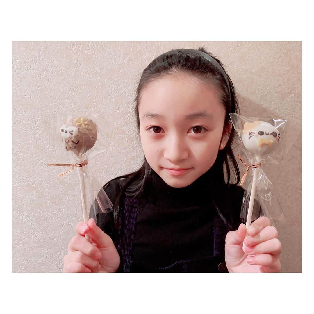 横溝菜帆さんのインスタグラム写真 - (横溝菜帆Instagram)「・ 撮影で汚れた顔を綺麗に✨ 帰り道に、かわいいドーナツを買いました。  #君と世界が終わる日に」12月22日 19時39分 - y_naho_te