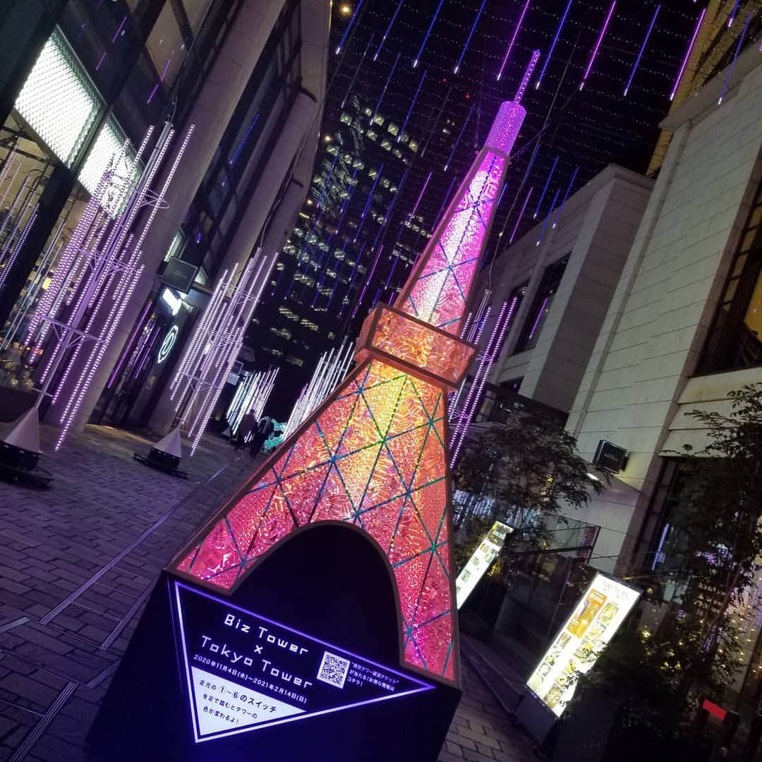 のインスタグラム：「#MIUストア の横には 小さな東京タワーが✨  #MIU404」