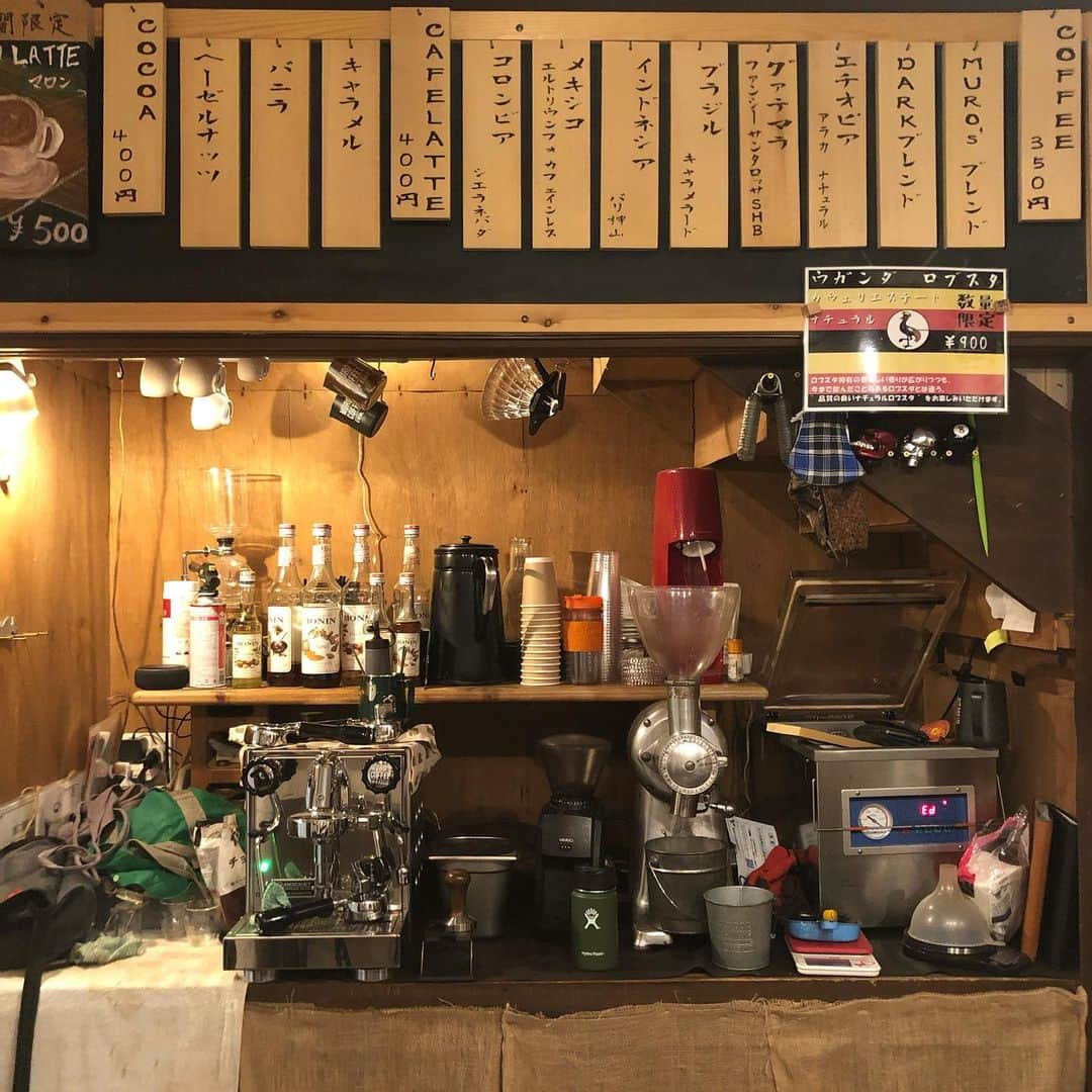 永井葉月さんのインスタグラム写真 - (永井葉月Instagram)「. . @muroscoffeeownroast    with @stojo_japan  自家焙煎されている 美味しいコーヒー屋さん✨ 夜遅くまでやってるしイベントとか コーヒー教室までされてるみたい😗 ぜひ、体験してみたいけどなー笑。 優しい店員さんが気持ちを込めて コーヒーを提供してくださいます😌 また近々行きまーす✨ . . @moe.sasaki.0918  @k.style25  一緒に行ってくれてありがと✨ また行こうね🤝❤️ . #muroscoffee #自家焙煎珈琲  #stojo #stojocup #コーヒー  #岐阜カフェ #岐阜コーヒー  #美味しいコーヒー #幸せなひととき  #はづ旅グラム」12月22日 20時10分 - hazuki815hazuki