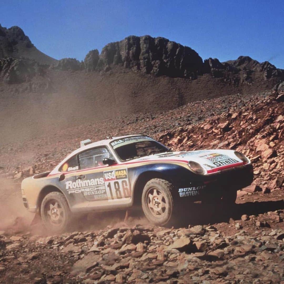 Porscheさんのインスタグラム写真 - (PorscheInstagram)「Taking a look back at the Porsche 959 Paris-Dakar - one of the greatest rally cars ever built. In the latest #PorscheTop5 episode, we give it the stage it deserves. Link in bio.」12月22日 20時11分 - porsche